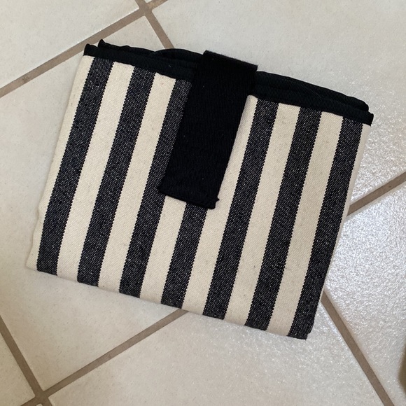 Pottery Barn Kids Mason Black Stripe slouchy diaper tote Tan Leather straps - Picture 13 of 15